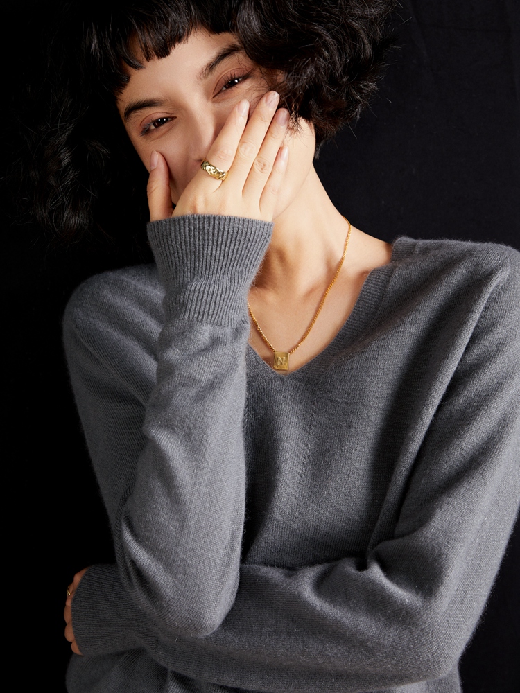 Cashmere V Neck Pullover Sweat - огляд і ціна Resin Vat
