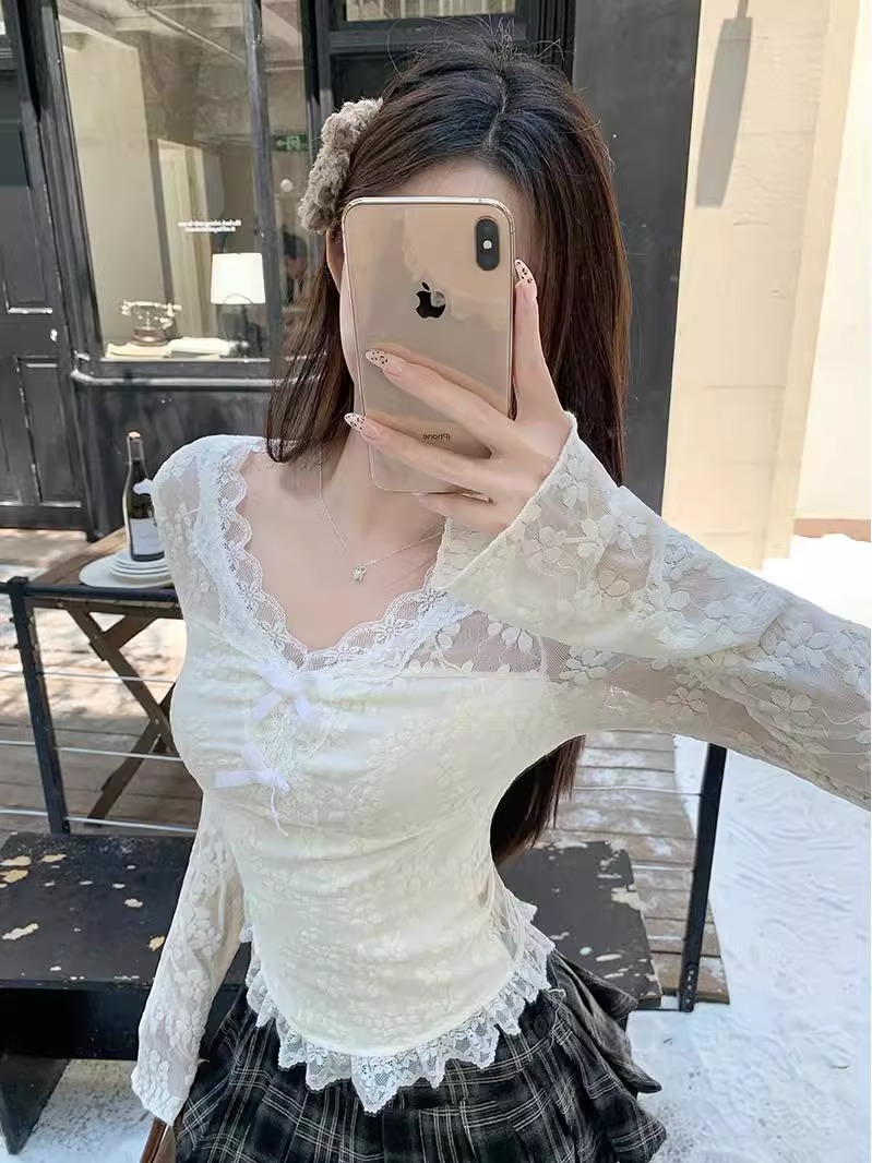 Pure Desire Lace Trim V-Neck T - огляд і ціна Resin Vat